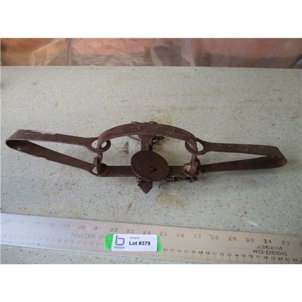 Oneida Victor No. 4 Animal Trap