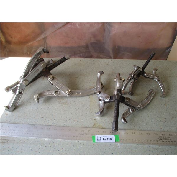 (4) Bronco Gear Pullers