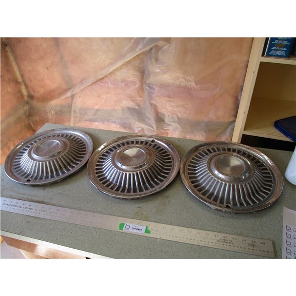 (3) Pontiac Hub Caps