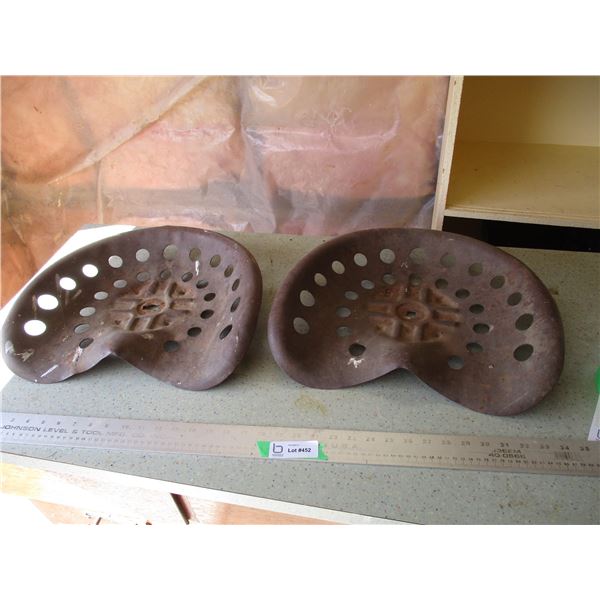 (2) Tin Seats