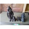 Image 1 : (4) Eskimo Carving Sculptures (Mother, Child & 2 Others)