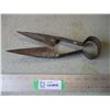 Image 1 : Vintage Wool Sheep Metal Sheers - Stamped Guy Pawnes Sheffield England