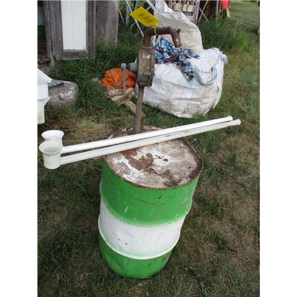 Green CO-OP Barrel with (2) Grain Dippers