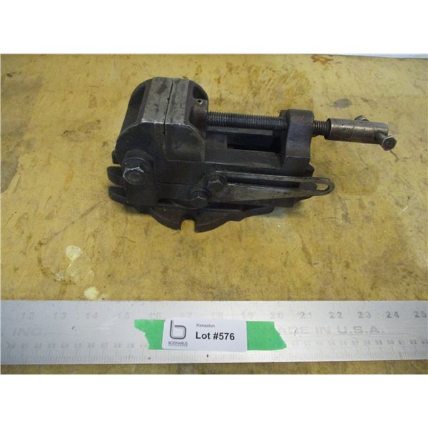 Small Vise (9" Tall)