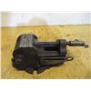 Image 2 : Small Vise (9" Tall)
