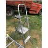 Image 4 : 24' Extension Ladder with Step Stool