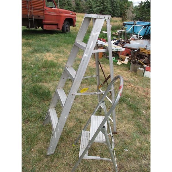(2) Step Ladders