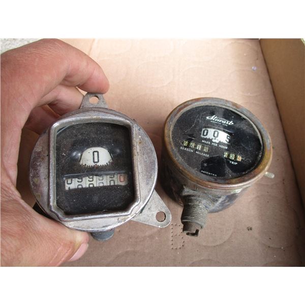 (2) Stewart Gauges (Tachometer, Compass)