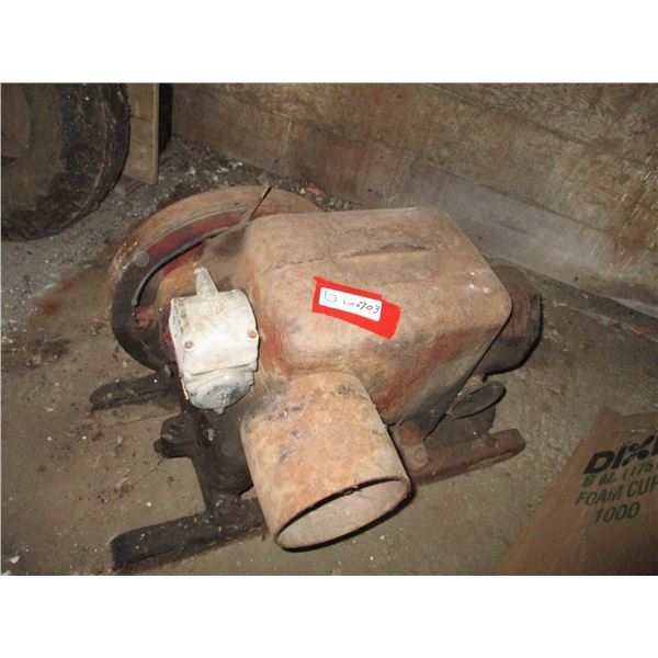 International Harvester Stationary Engine with Lid