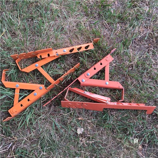 (4) Pink Ladder Jacks (17x8"), (4) Adjustable Ladder Jacks (18" Long)