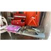 Image 1 : TOOLBOX, 2 BOXES OF BACKSPLASH AND TROUBLE FLARES
