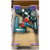 Image 8 : 3 TRAYS OF TOOLS CHARGERS AND MORE