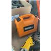 Image 7 : 2 BOXES OF ROOFING TORCHES NAIL GUN AND LASER LEVEL