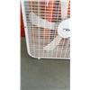 Image 4 : HAWAIIAN BREEZE BOX FAN WORKING