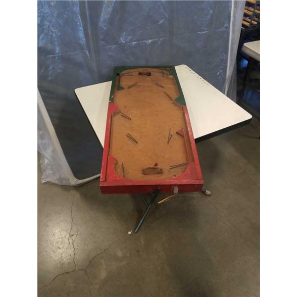 ANTIQUE TABLETOP HOCKEY GAME