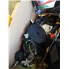 Image 7 : LOT OF TOOLS, RUBBER GLOXES, WORK GLOVES AND MORE