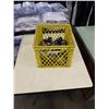 Image 1 : CRATE OF CASTERS