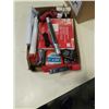 Image 4 : 2 BOXES OF TAPE MEASURES, TROUBLE LIGHT AND MORE