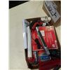 Image 5 : 2 BOXES OF TAPE MEASURES, TROUBLE LIGHT AND MORE