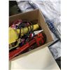 Image 7 : 2 BOXES OF TAPE MEASURES, TROUBLE LIGHT AND MORE