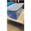 Image 5 : STORAGE TOTES AND BLUE RESTAURANT TRAYS
