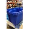 Image 6 : STORAGE TOTES AND BLUE RESTAURANT TRAYS