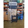 Image 1 : PAIR OF PLASTIC SAWHORSES AND LOAD BAR