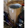 Image 1 : BOX OF INSULATED FOIL, WOOD BOARD AND MORE