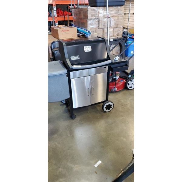 WEBER 2 BURNER PROPANE BBQ