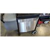 Image 4 : WEBER 2 BURNER PROPANE BBQ