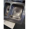 Image 2 : STAINLESS 3 SECTION SINK WITH FAUCET