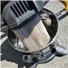 Image 6 : 2 DEWALT STAINLESS DEFECTIVE STORE RETURN SHOP VACS