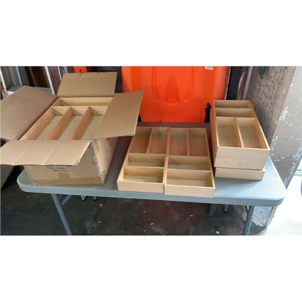 LOT OF BAMBOO KITCHEN DRAWER ORGANIZERS