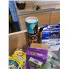 Image 4 : LOT OF AMAZON ITEMS - SLIME CLAY, GLOW IN THE DARK BRACELETS, PUTTY, ETC