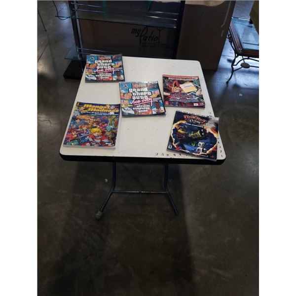 LOT OF VIDEO GAME GUIDES