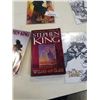 Image 3 : LOT OF STEPHEN KING COMICS WITH 2 NOVELS