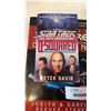 Image 3 : 6 STAR TREK BOOKS WITH 1995 STARTREK VOYAGERS CARD SET