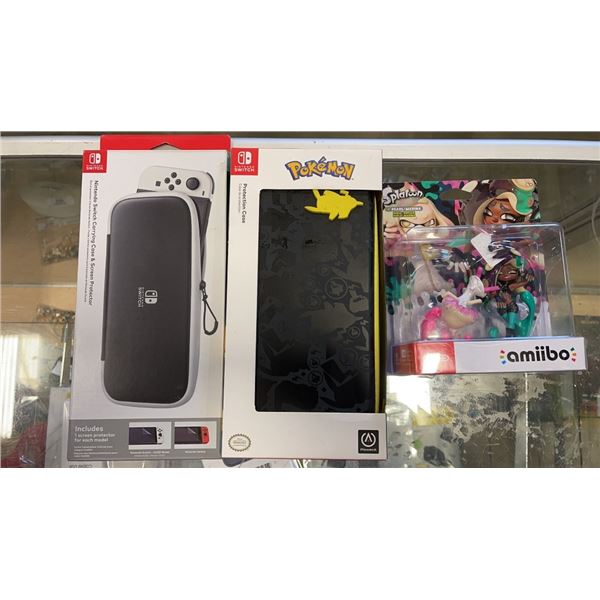 2 AS NEW NINTENDO SWITCH GAME TRAVEL CASES,  AND AMIIBO CHARACTERS