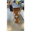 Image 2 : WOODEN 2 TIER PLANT STAND