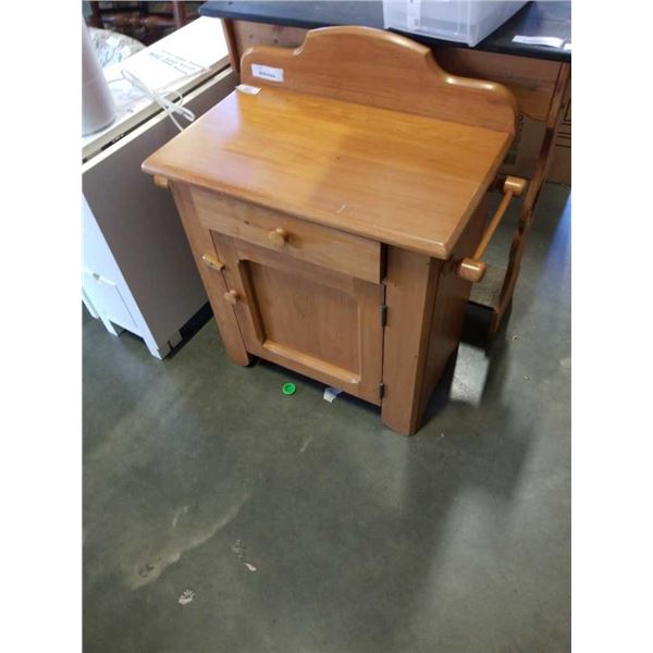 VINTAGE BATHROOM VANITY