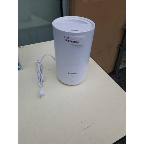 PURE GUARDIAN 30HR ULTRASONIC HUMIDIFIER TESTED AND WORKING - RETAIL $89