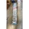 Image 1 : AREA RUG 5FT WIDE