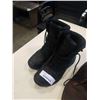 Image 7 : CABELAS BOOTS AND TIMBERLAND SHOES SIZE 9.5