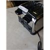 Image 5 : HAMILTON BEACH 4 SLICE STAINLESS TOASTER TESTED AND WORKING - RETAIL $57