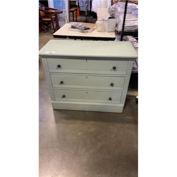 3 DRAWER WOODEN DRESSER