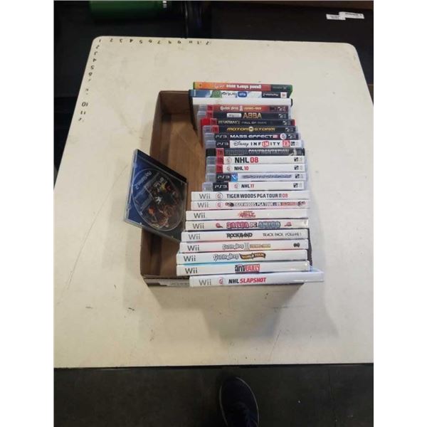 BOX OF PLAYSTATION AND WII GAMES