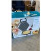 Image 2 : CUCINA PRO BUBBLE WAFFLE MAKER AND KRUMKAKE MAKER