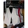 Image 6 : LOT OF 23 NEW BRACCI AND MARSHALL STEWART FORMAL VESTS SIZE LARGE