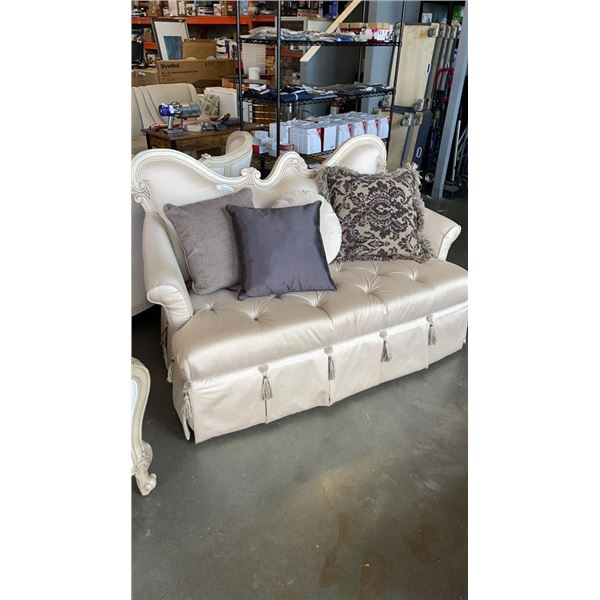 NEW MICHEAL AMINI LAVELLE CLASSIC PEARL TUFTED VELVET LOVESEAT MSRP $2800