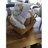 Image 1 : 2 LARGE WICKER BASKETS WITH 4 THROW PILLOWS